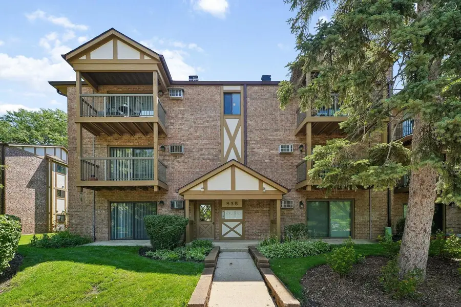 835 S Dwyer Avenue #A, Arlington Heights, IL 60005 - #2