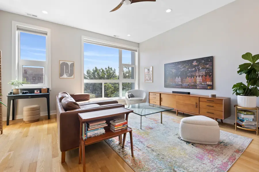 1810 S Racine Avenue #3, Chicago, IL 60608 - #2