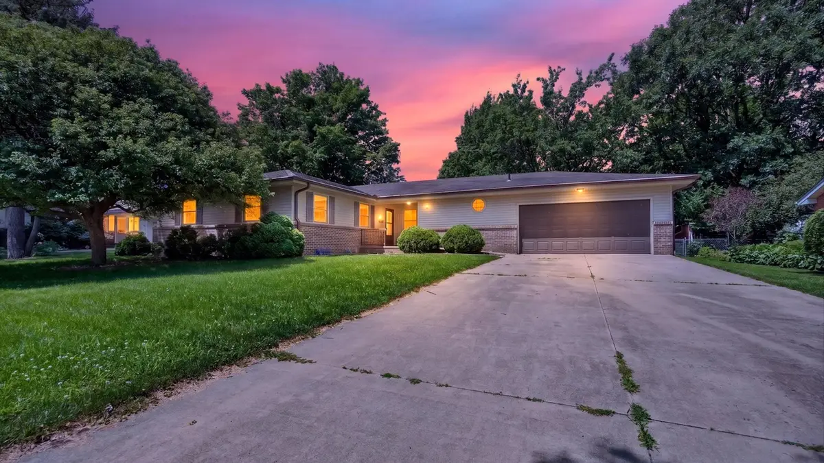 305 Centennial Avenue, Normal, IL 61761 - #1