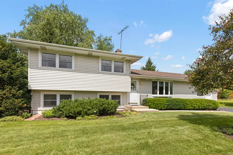 3S582 Behrs Circle Drive, Warrenville, IL 60555 - #2