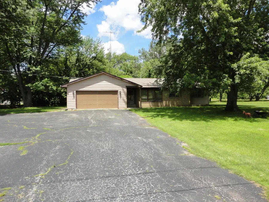 360 S Washington Street, Braidwood, IL 60408 - #2
