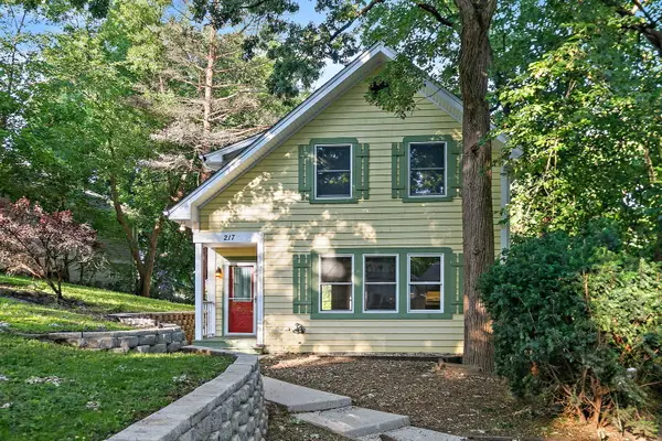 217 Hillside Drive, Island Lake, IL 60042