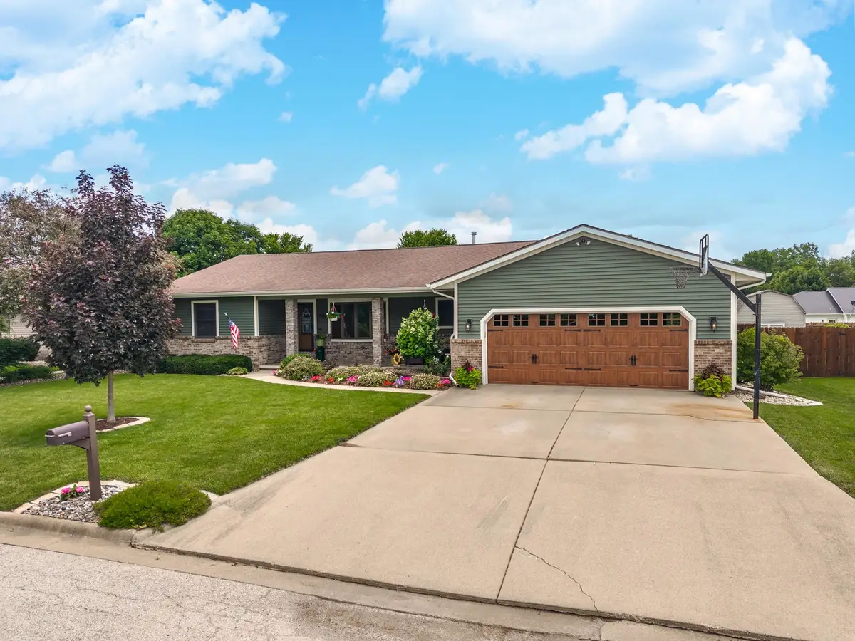 708 N Cherokee Lane, Pontiac, IL 61764 - #1