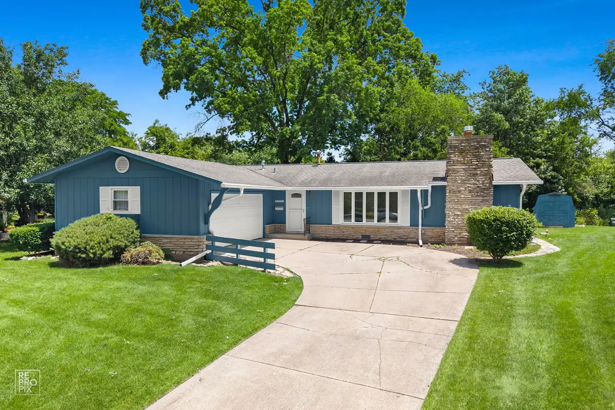 6531 Briargate Drive, Downers Grove, IL 60516 - #1