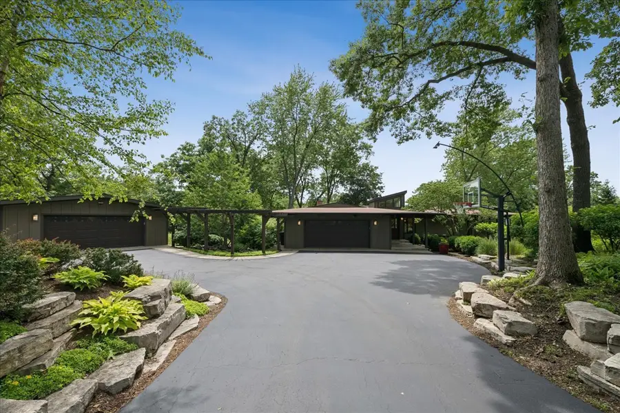 83 Lakeview Parkway, Barrington, IL 60010 - #3