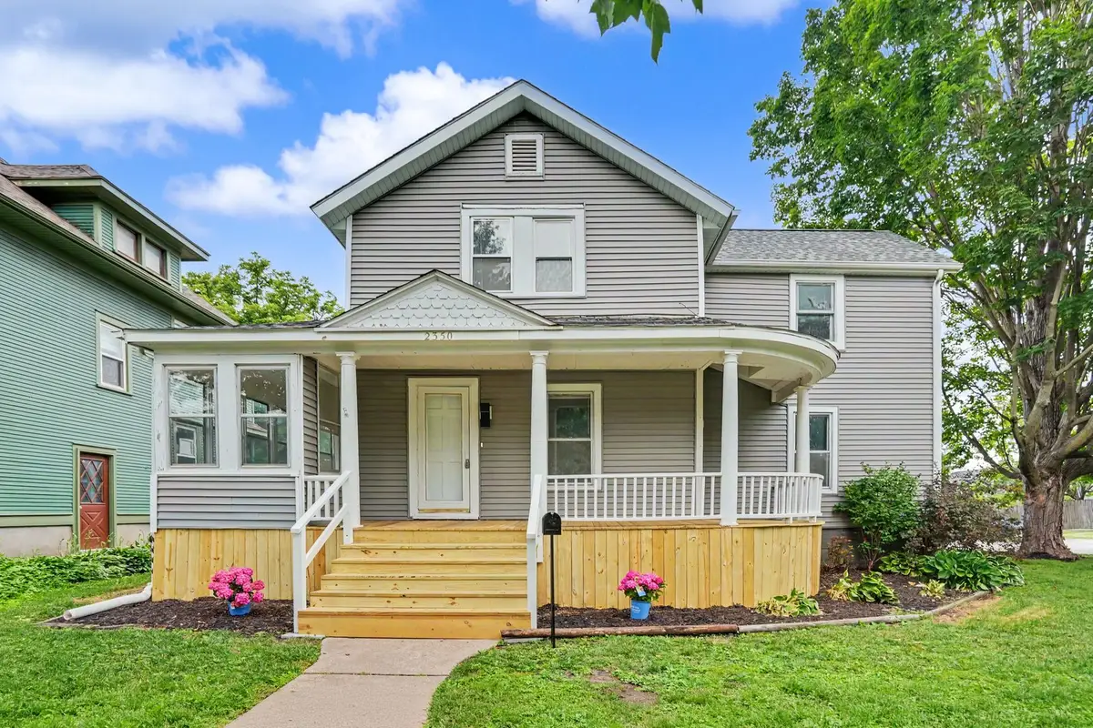 2350 Farnam Street, Davenport, IA 52803 - #1