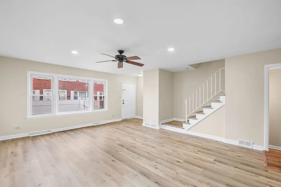 9342 Noel Avenue #A, Des Plaines, IL 60016 - #3