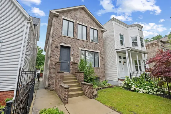 2911 N Richmond Street, Chicago, IL 60618