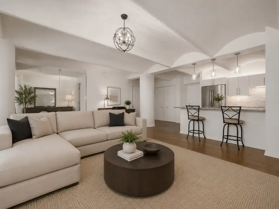 Address Withheld By Seller, Chicago, IL 60606 - #3