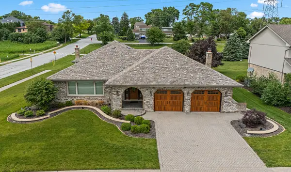 8000 Binford Drive, Orland Park, IL 60462