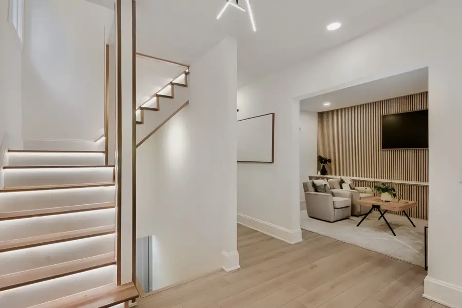 524 Hamilton Street, Evanston, IL 60202 - #3