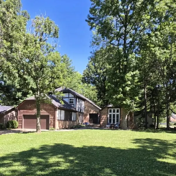 710 Apache Drive, Forsyth, IL 62535