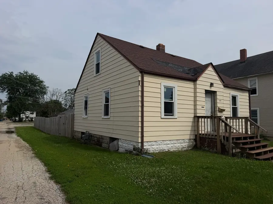 148 S Prairie Avenue, Bradley, IL 60915 - #3