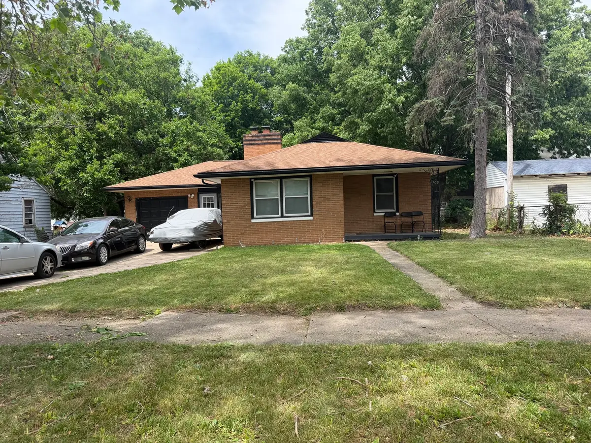 2109 W Millman Street, Peoria, IL 61605 - #1