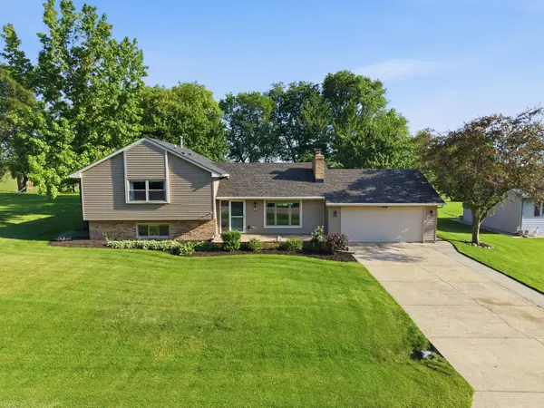 46 Lake Metonga Trail, Grant Park, IL 60940