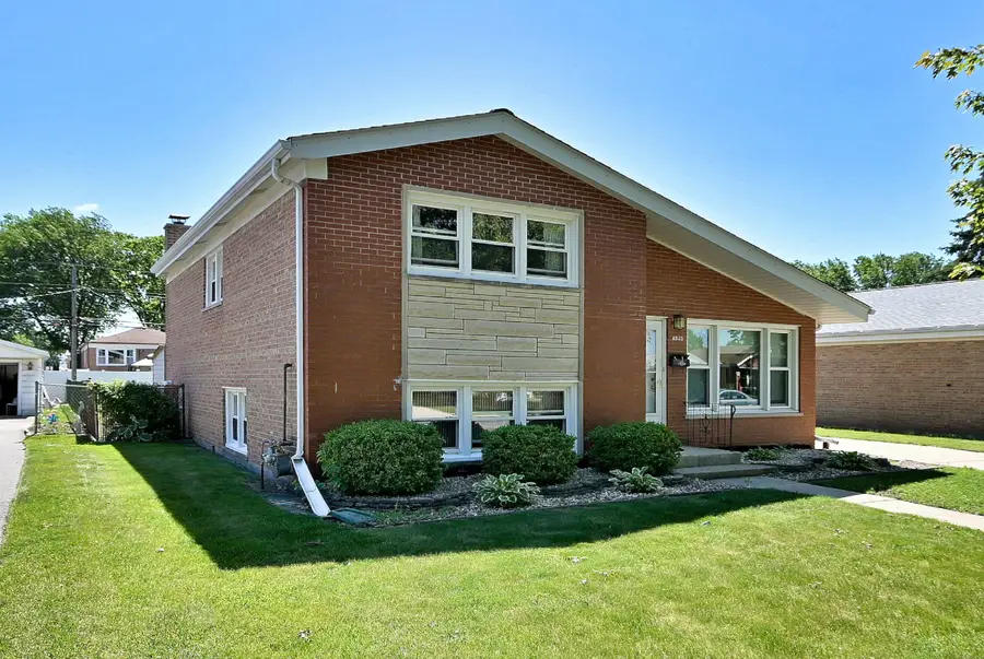 8925 S 49th Court, Oak Lawn, IL 60453 - #3