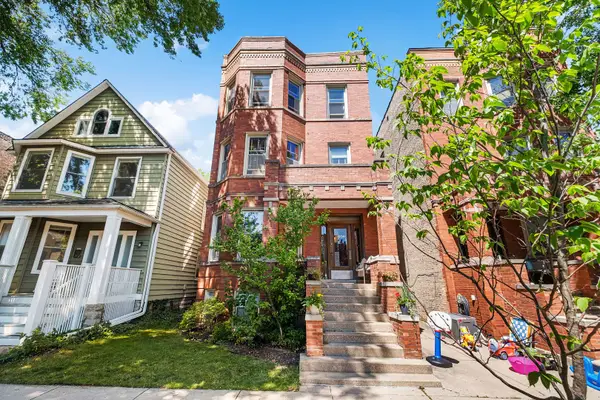 3830 N Leavitt Street #3, Chicago, IL 60618