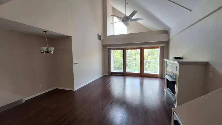 1111 Burlington Avenue #402, Lisle, IL 60532 - #3