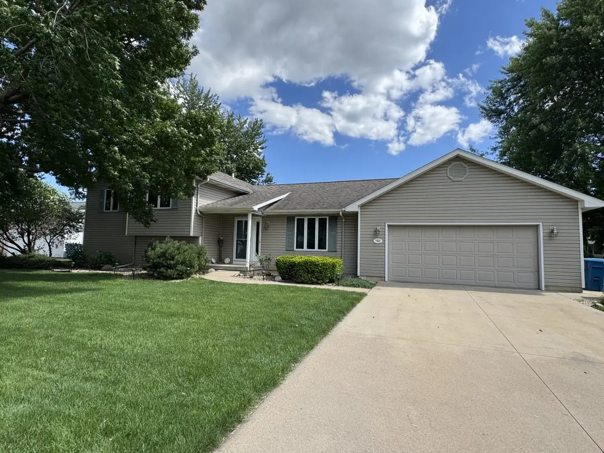 740 26th Street, Peru, IL 61354 - #1