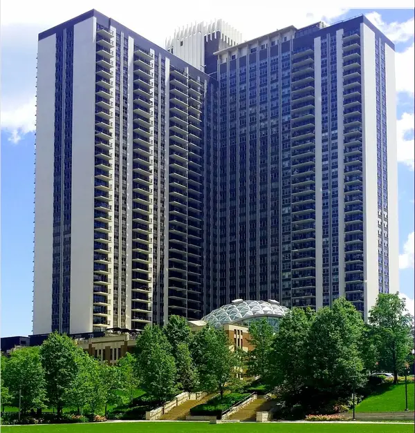 400 E Randolph Street #2325, Chicago, IL 60601