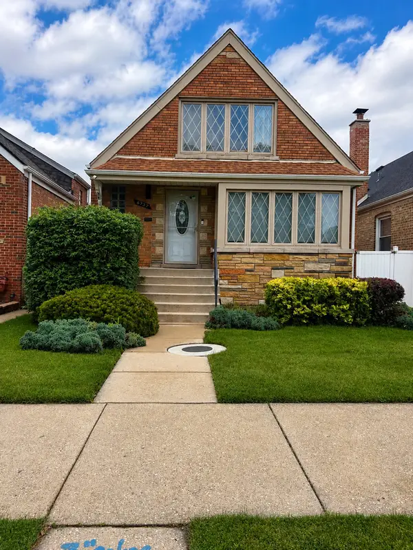 6737 S Kenneth Avenue, Chicago, IL 60629