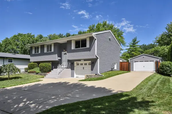 1328 Cabot Lane, Schaumburg, IL 60193