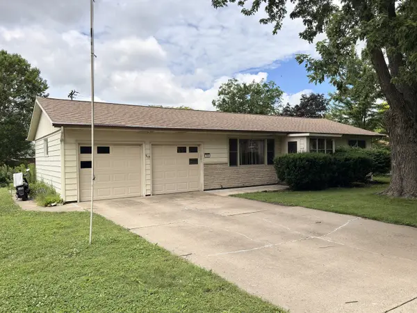 315 Mecherle Drive, Bloomington, IL 61701