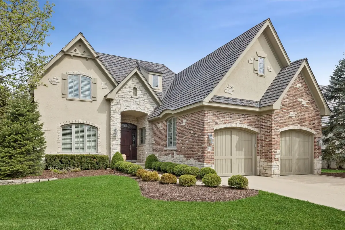 64 Forest Gate Circle, Oak Brook, IL 60523 - #1