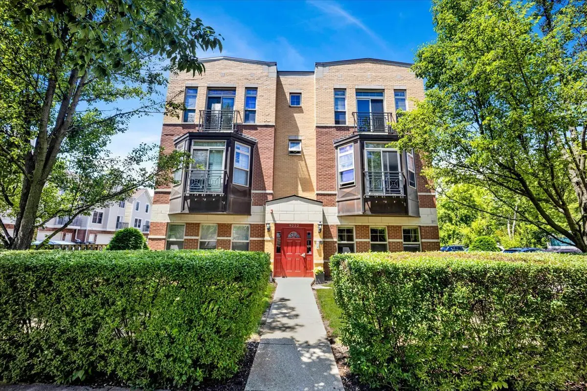 9222 Ewing Avenue #102, Evanston, IL 60203 - #1