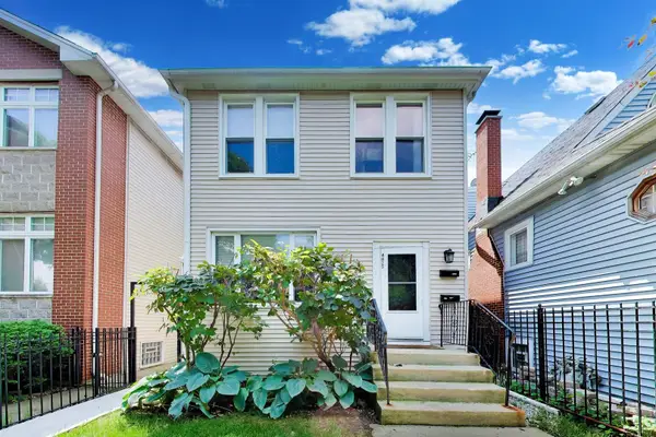 4825 W Hutchinson Street, Chicago, IL 60641