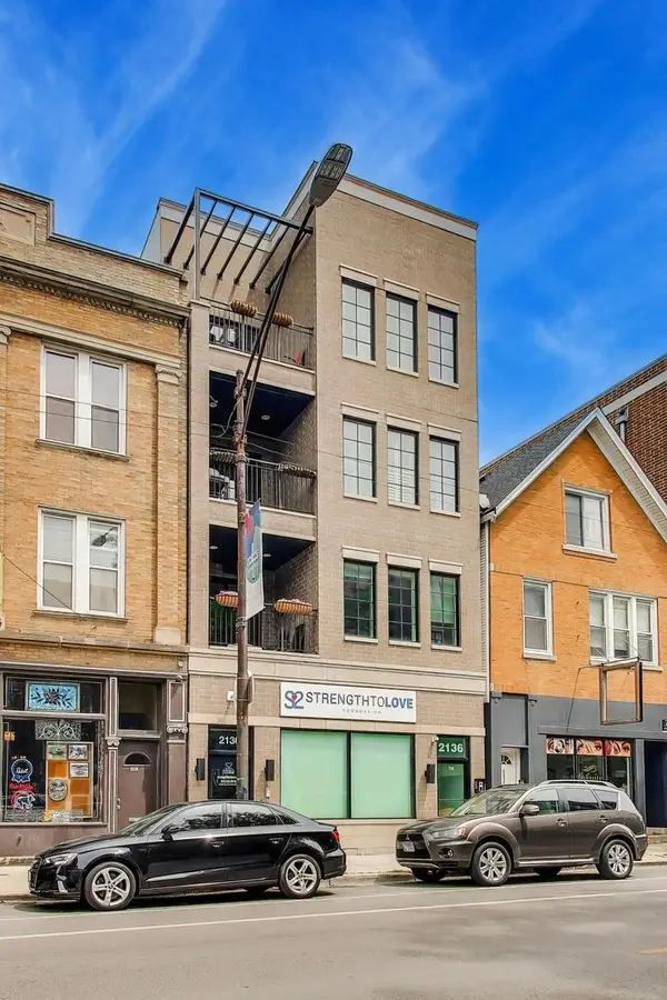 2136 W Belmont Avenue #PH, Chicago, IL 60618