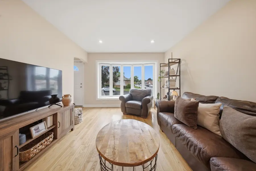 4801 S Lamon Avenue, Chicago, IL 60638 - #2