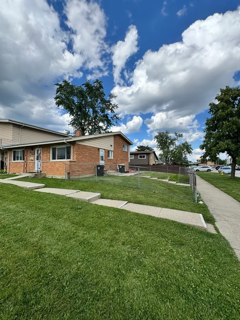 7030 W Carol Avenue, Niles, IL 60714 - #1