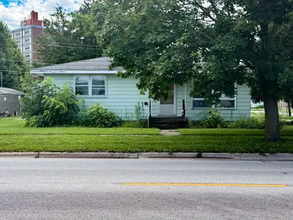 930 W Howard Street, Pontiac, IL 61764