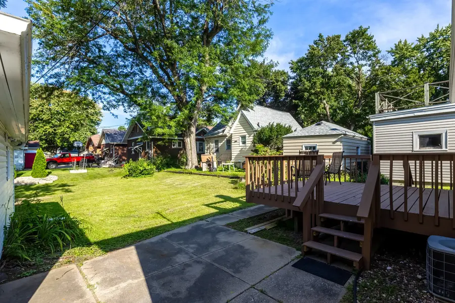 2315 4th Street, Moline, IL 61265 - #2