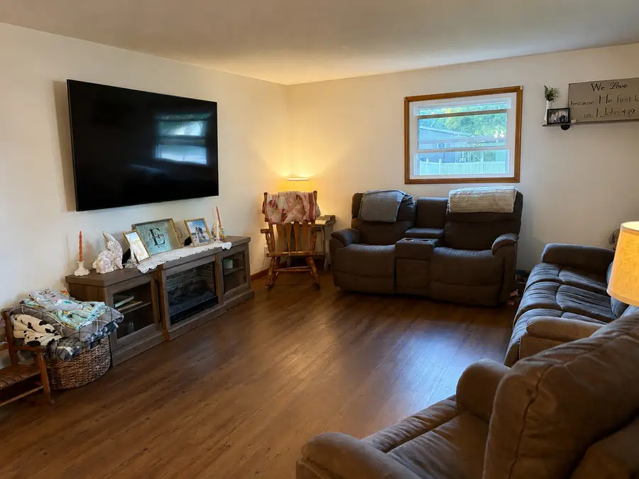 425 N Summers Street, Du Quoin, IL 62832 - #3