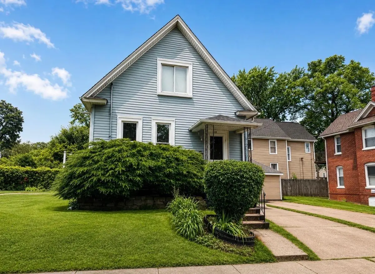 208 S Park Avenue, Waukegan, IL 60085 - #1