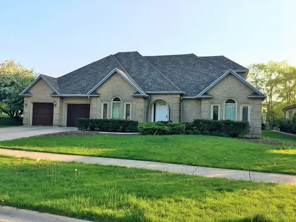 4355 Pine Lake Drive, Naperville, IL 60564