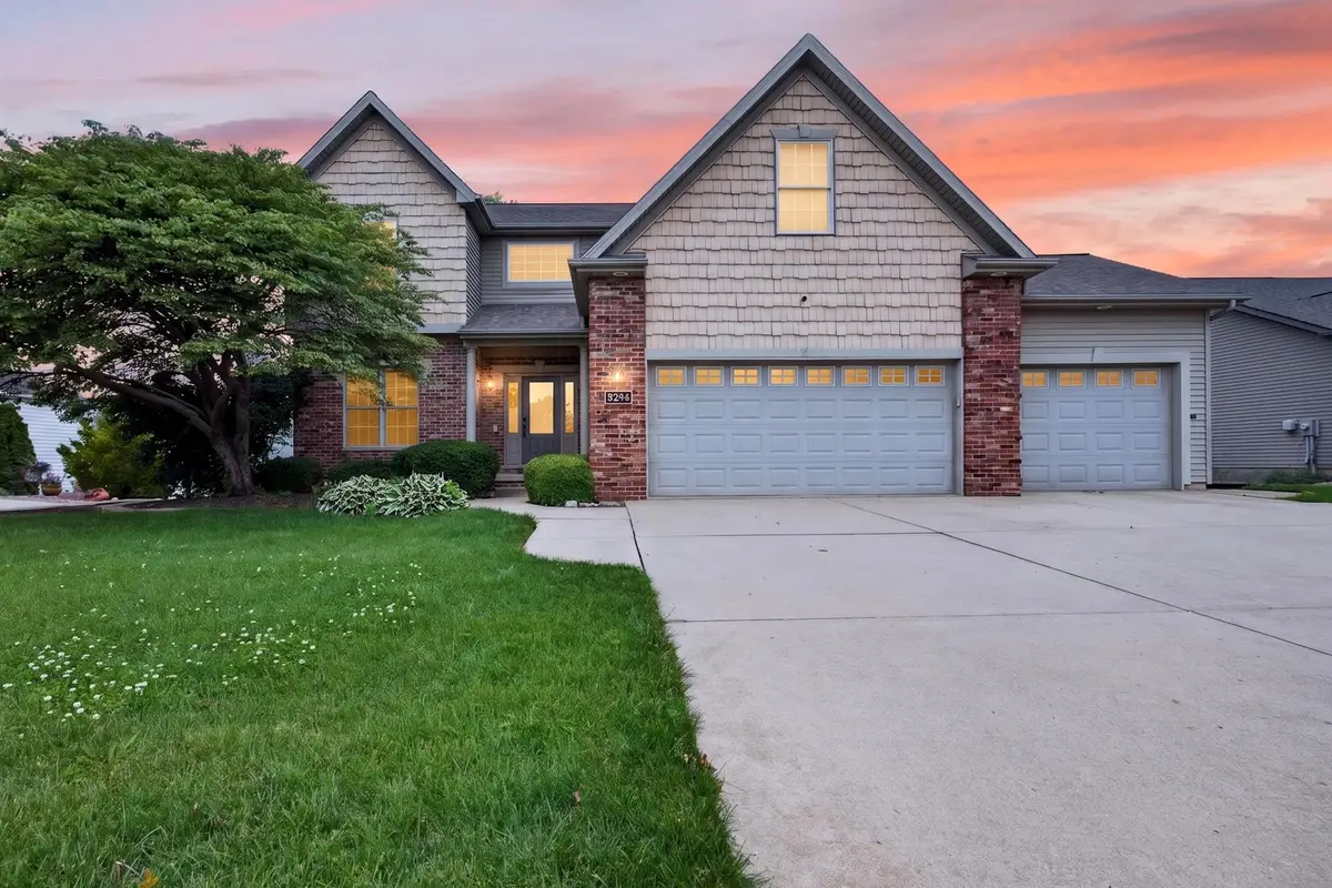 2713 Piney Run, Bloomington, IL 61705 - #1