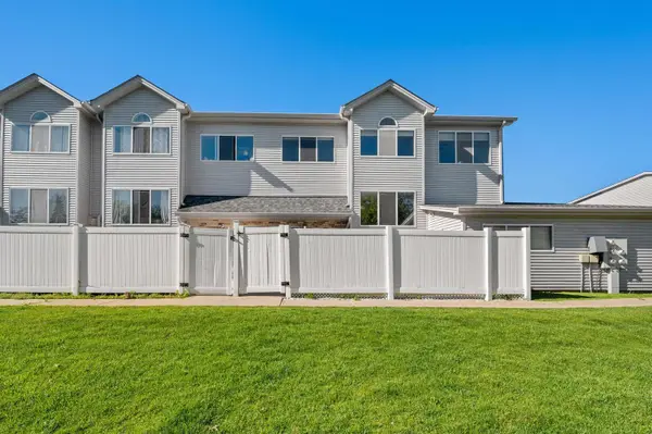 272 Park Ridge Lane #A, Aurora, IL 60504