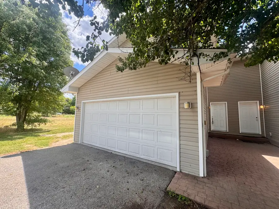 713 Savannah Avenue, Herrin, IL 62948 - #3