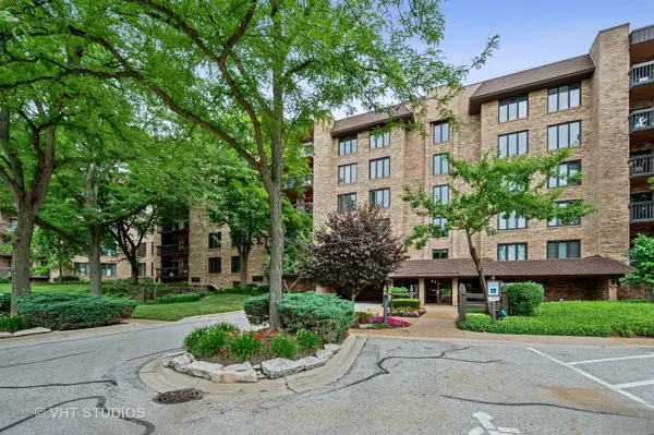 1771 Mission Hills Road #316, Northbrook, IL 60062