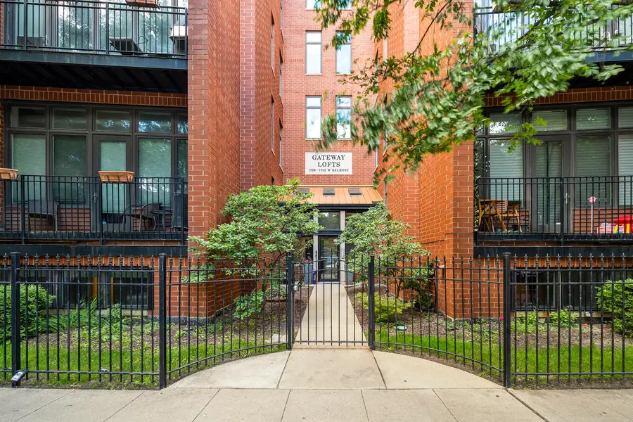 1740 W Belmont Avenue #1R, Chicago, IL 60657 - #2