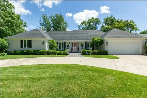1010 Thunderbird Lane, Naperville, IL 60563
