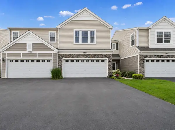 1904 Cobblestone Drive, Carpentersville, IL 60110