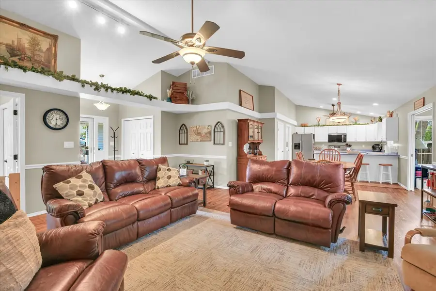 301 N Spruce Drive, Mahomet, IL 61853 - #3
