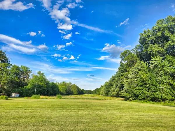 00 Mulberry Drive, Flora, IL 62839