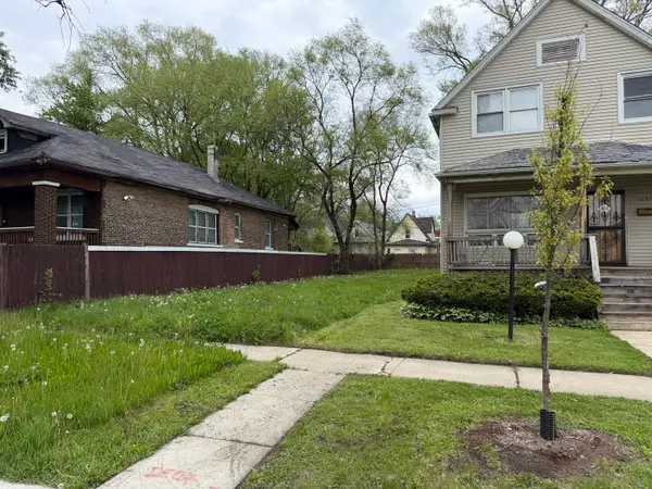11815 S Emerald Avenue, Chicago, IL 60628
