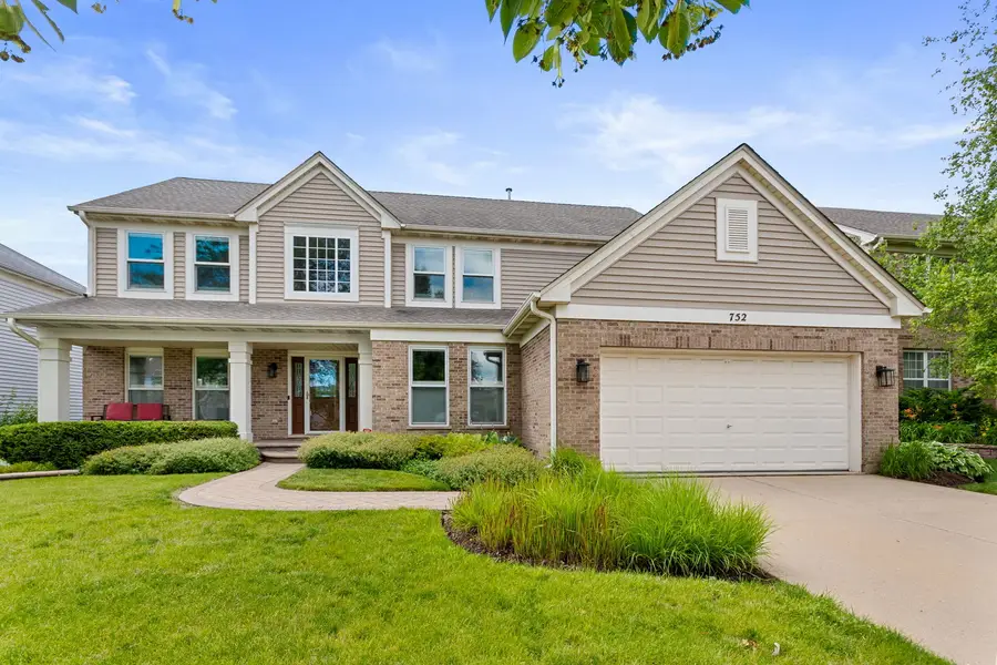 752 Easton Lane, Elk Grove Village, IL 60007 - #2