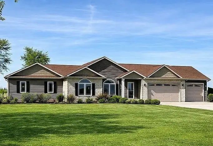 3142 County Road 1600 N, El Paso, IL 61738 - #1